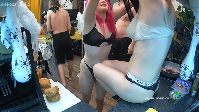 realm42-cam12-1761240008