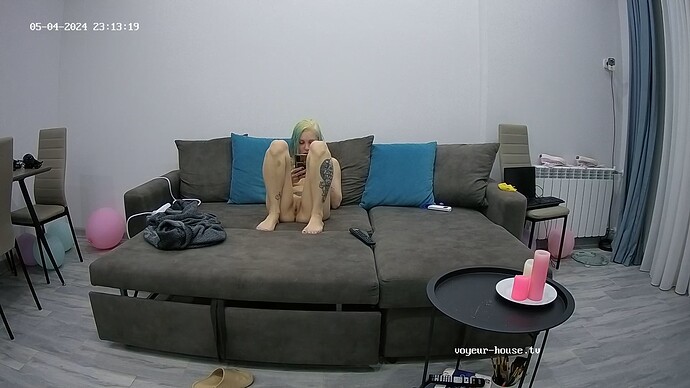 realm98-cam14-1714850112