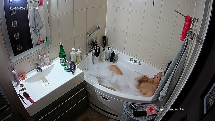 realm64-cam110-1762775582