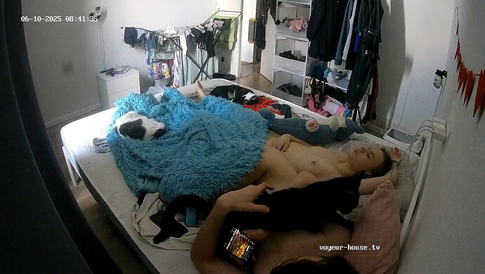realm69-cam18-1749558815