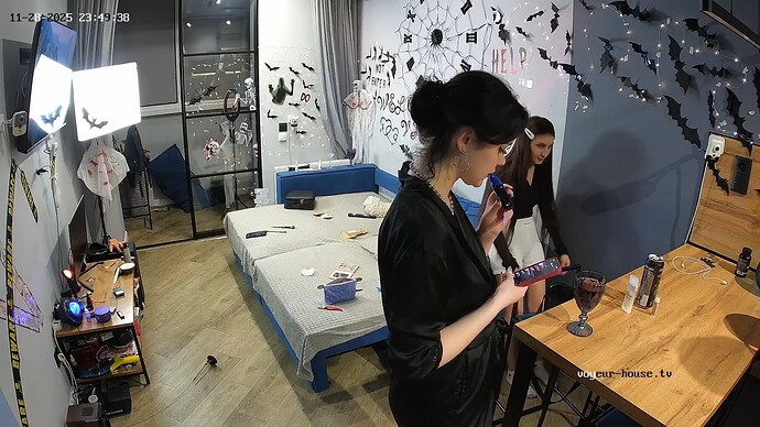 realm94-cam13-1764363016