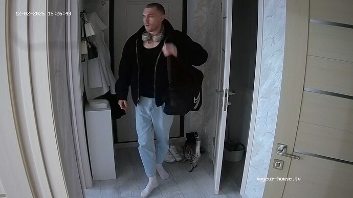 realm13-cam110-1764687100