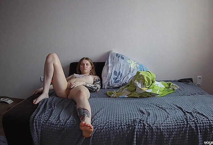 Screenshot 2023-08-13 at 00-02-05 Living room camera at Medea reallifecam apartment at Voyeur House TV (cam14)