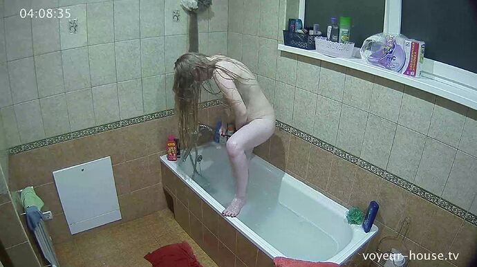 GuestGirlShaving