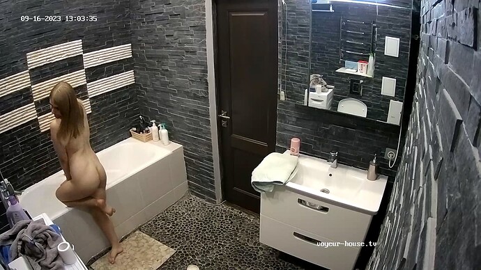 realm25-cam111-1694861022