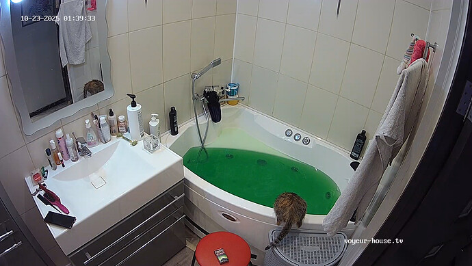 realm64-cam110-1761199383