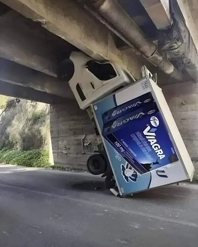 SaveVid.Net_480993901_18029930723624644_3129275493200746331_n.jpg