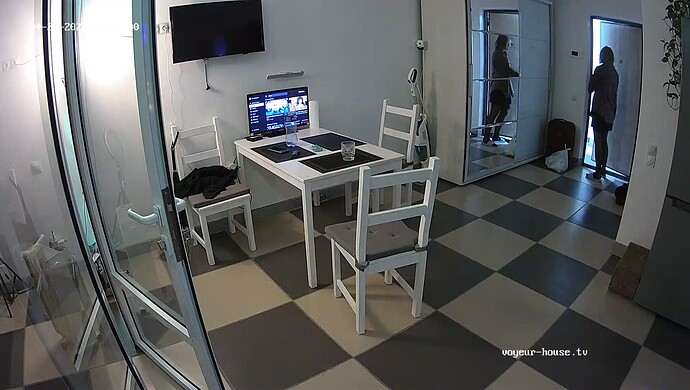 realm64-cam15-1777251571