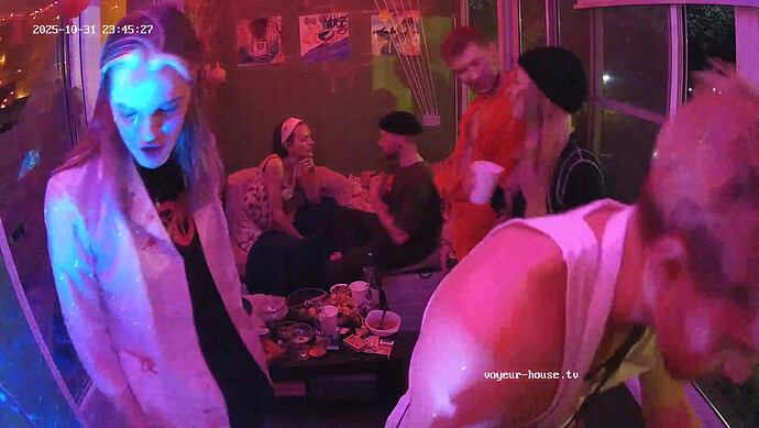 realm7-cam111-1761943557