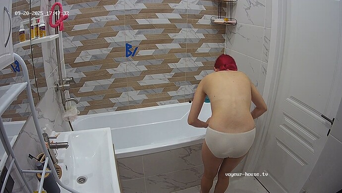 realm42-cam19-1758387109