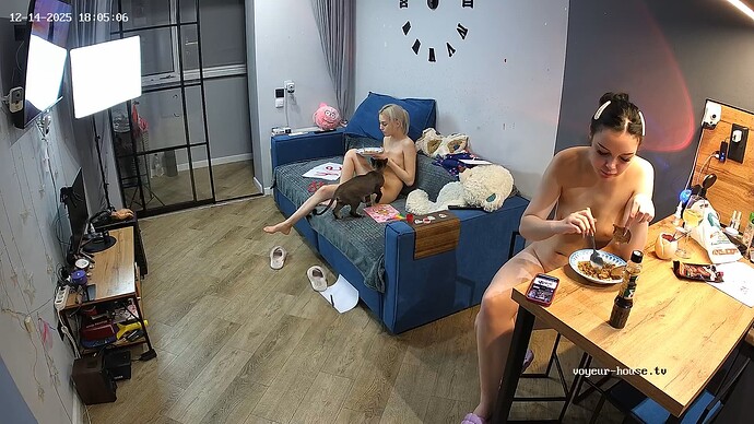 RosyAleks-20251214-07