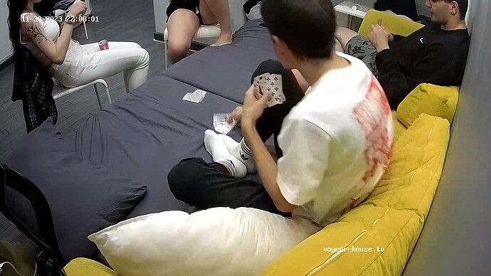 realm27-cam15-1701371315