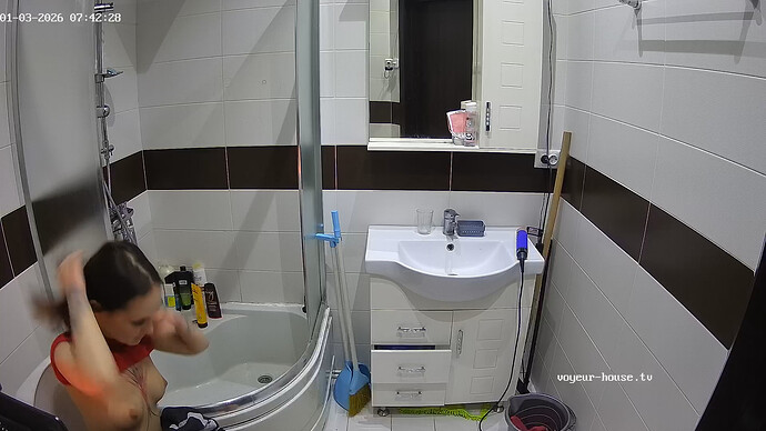 realm6-cam110-1767415919