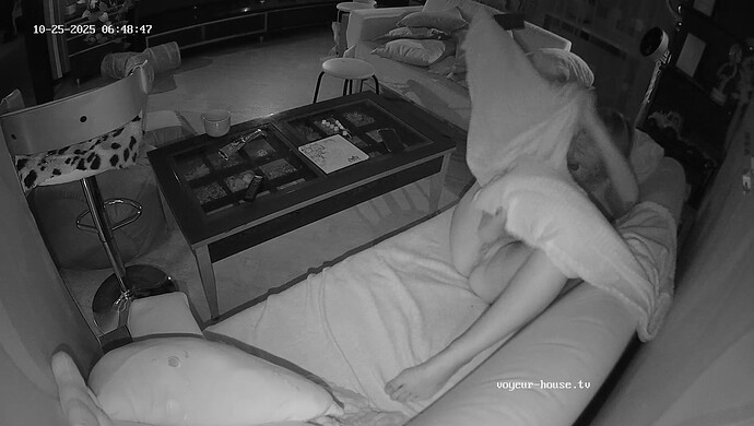 realm64-cam16-1761364197