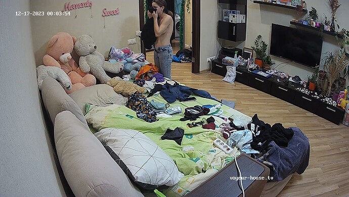 realm37-cam16-1702761386