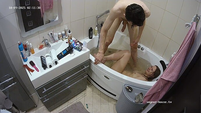 realm64-cam110-1760006534