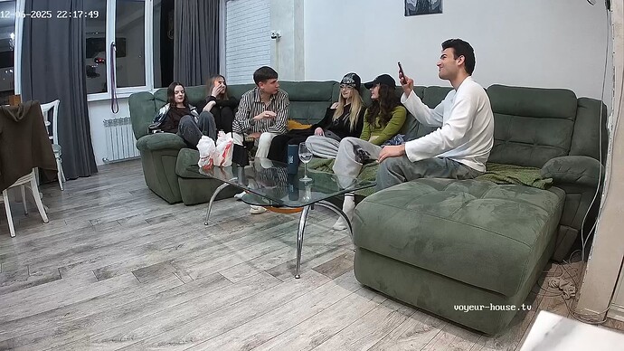 realm126-cam14-1765048704