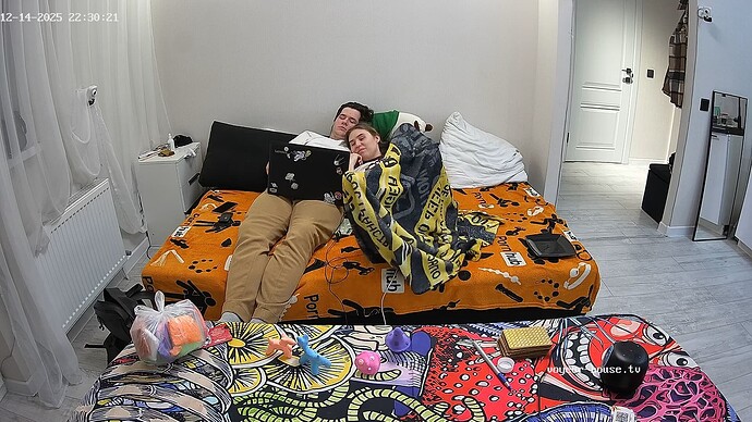 realm5-cam15-1765744479