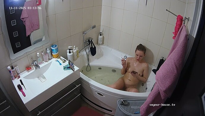 realm64-cam110-1762820058