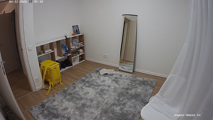 realm143-cam18-1768233951