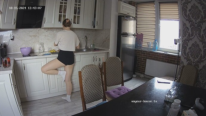 realm8-cam12-1729007724