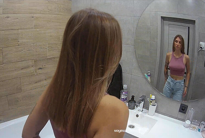 Screenshot 2023-06-15 at 14-12-37 Bathroom camera at Amelie & Lucas reallifecam apartment at Voyeur House TV (cam19)