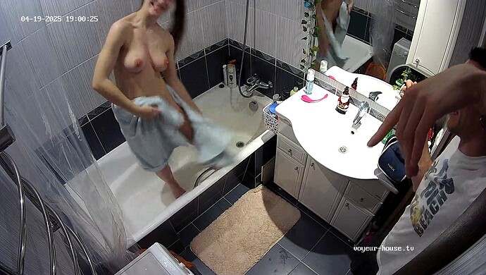 realm37-cam111-1745107407
