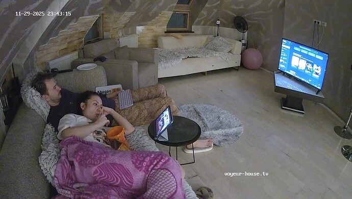 realm8-cam16-1764452631