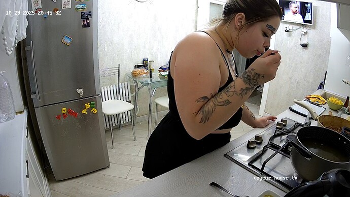 realm122-cam11-1761767460