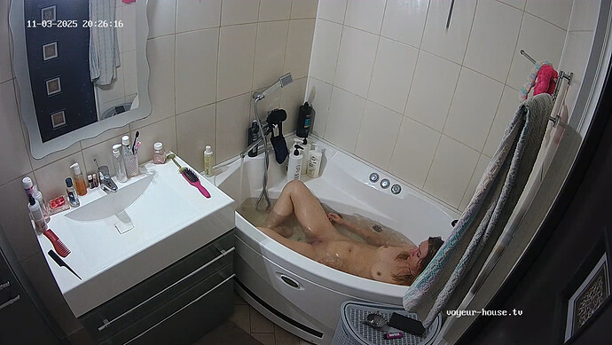 realm64-cam110-1762191429