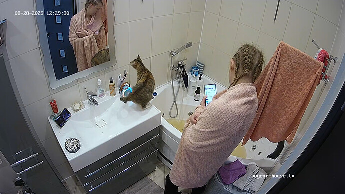 realm64-cam110-1756385158