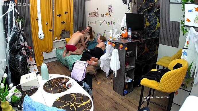 Screenshot_20251103-202118