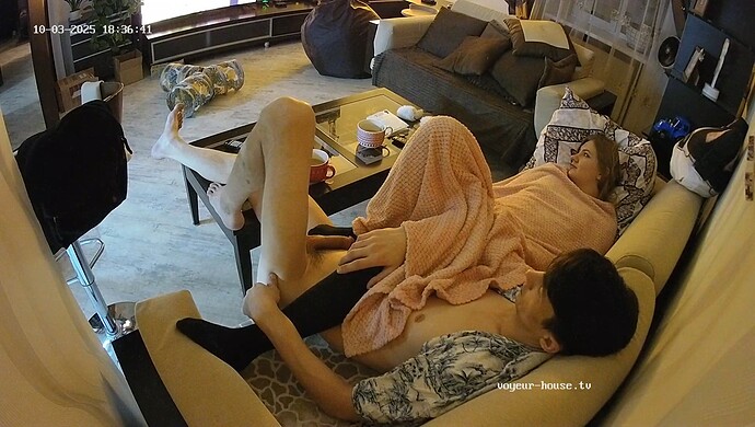 realm64-cam16-1759505838