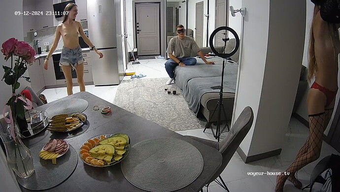 realm6-cam13-1726172637