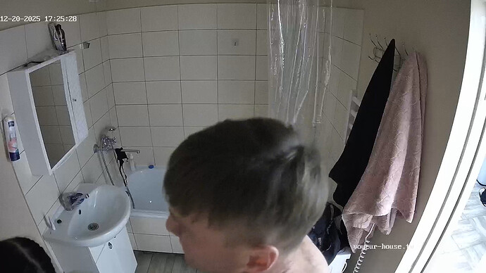 realm130-cam19-1766243300