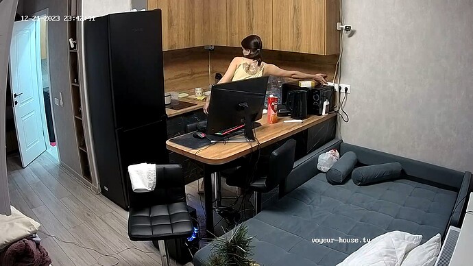 She turns off lights