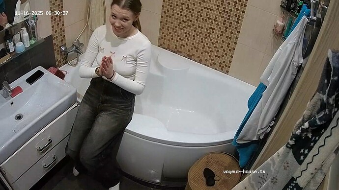 realm62-cam110-1763287353