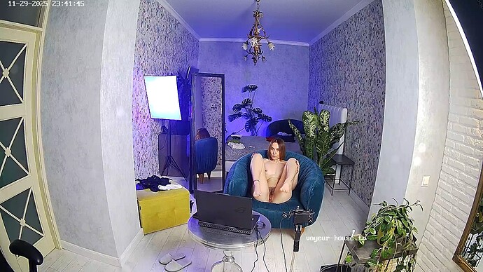 realm35-cam18-1764515981