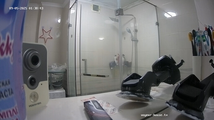 Smurfeta-Bathroom-20250904-22-40