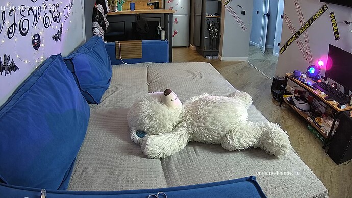 realm94-cam14-1763069640