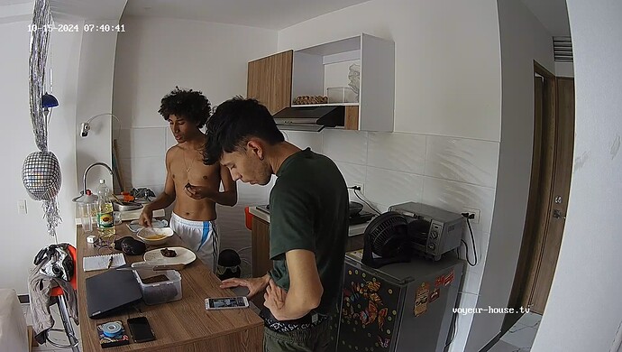 realm38-cam12-1728996312