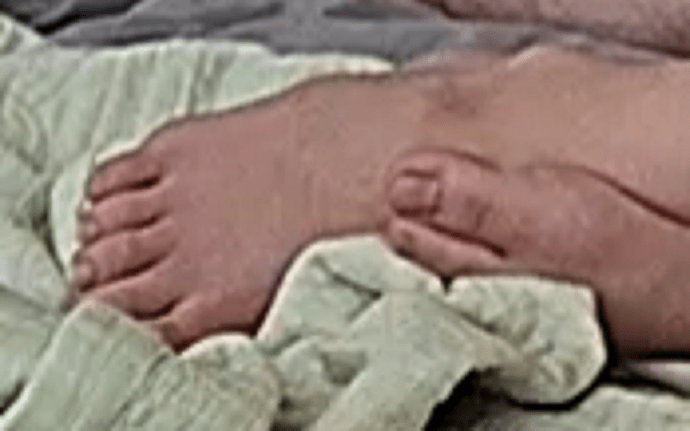 feet Roza 7-15-22
