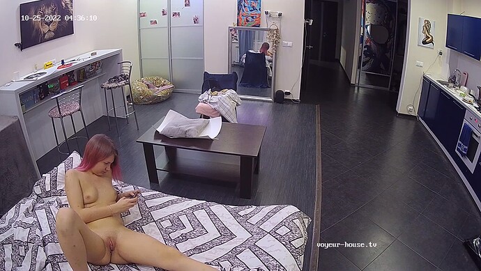 Shana_221025_naked_couch_realm45-cam15-1666680788