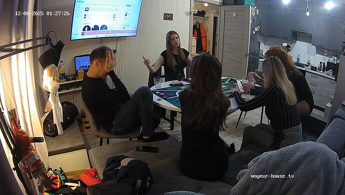 realm18-cam13-1764973690