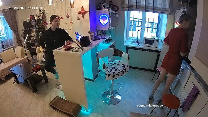 realm64-cam112-1766921652 (1)