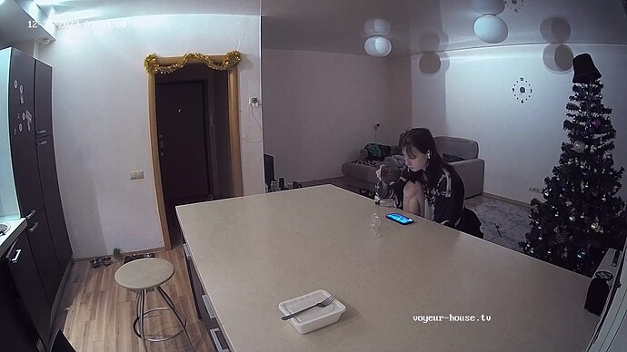 realm52-cam12-1704031691