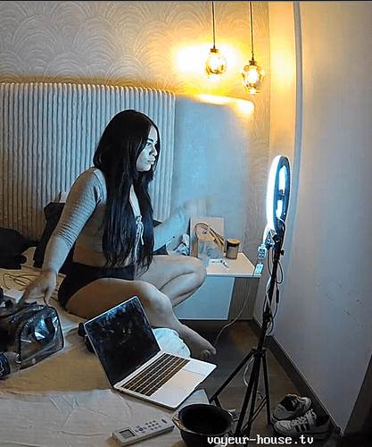 Screenshot 2023-08-17 at 23-38-38 Ambar & Dane - Apartments Discussion - Voyeur House TV Forum