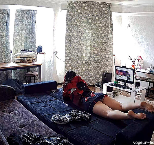 Screenshot 2023-05-29 at 22-27-32 Living room camera at Yuri & Elvira reallifecam apartment at Voyeur House TV (cam16)