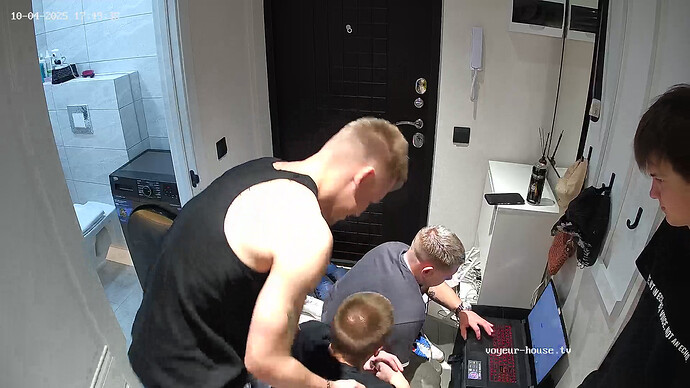 realm5-cam110-1759589394
