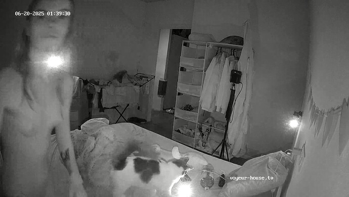 realm69-cam18-1750417819